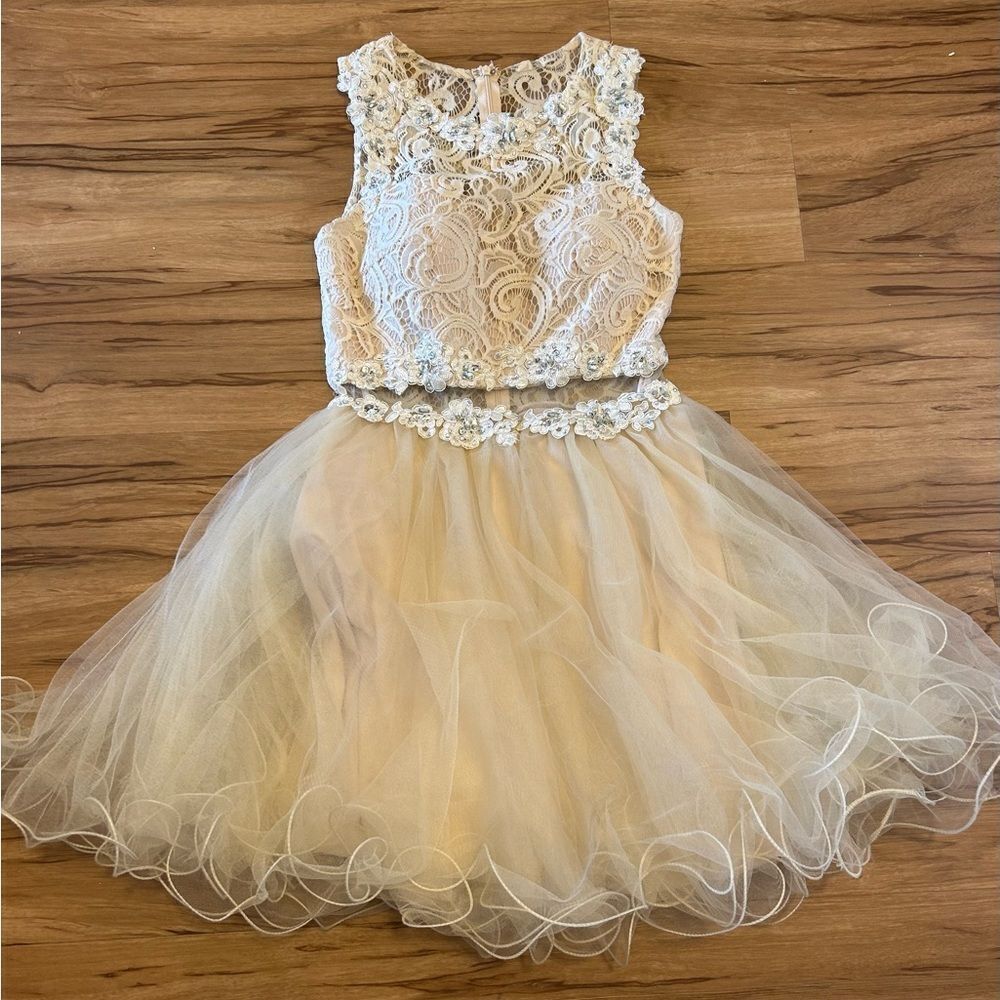 Dancing Queen Bejeweled Lace Short Dress